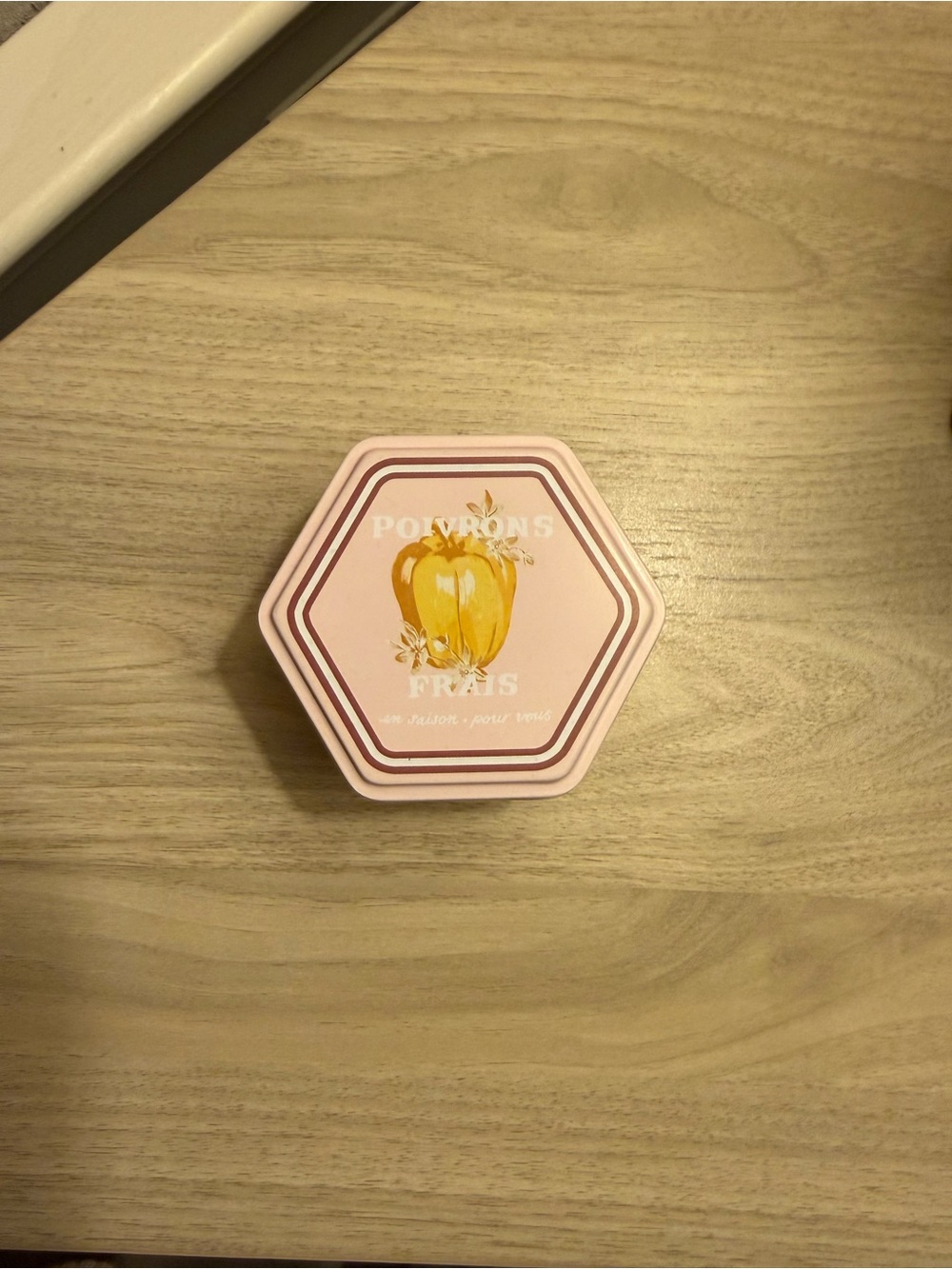 Anthropologie Juliette Fresh Wildflower & Bell Pepper Hexagonal Tin Candle - Picture 4 of 7